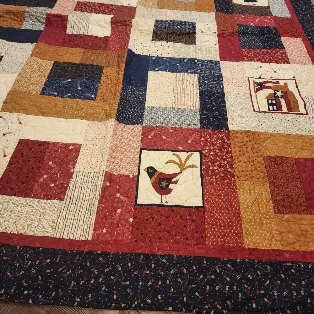 Americana Country Themed Machine / Handmade Quilt Chicken Roosters 78